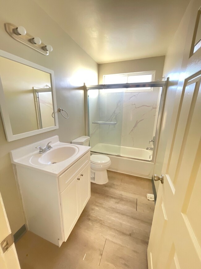 Photo - 8720 Orion Ave Unidad 26