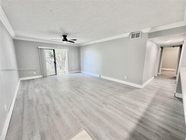 Photo - 9907 Westwood Dr Unit 24-2