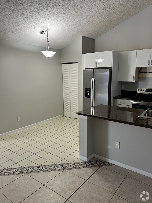 Building Photo - 1158 Summit Trail Cir Rental