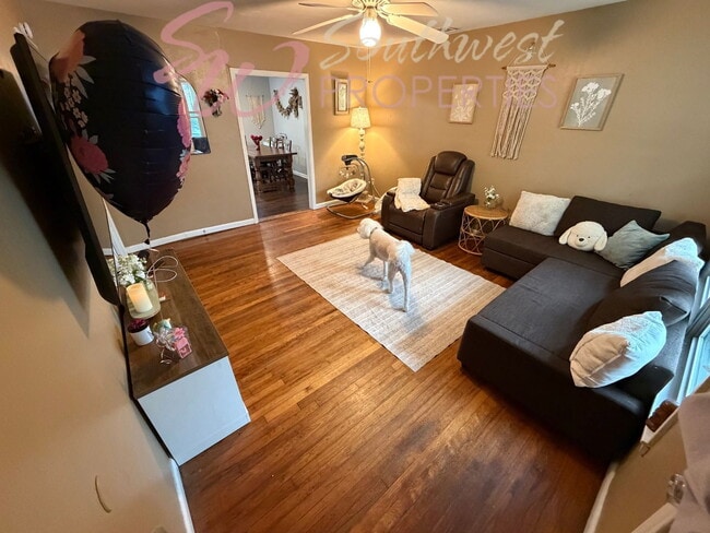 Photo - 3 bedroom 1 bath with large bedrooms! Easy walk to campus!