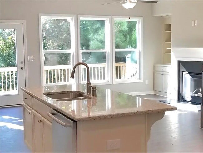 Photo - 891 Sunset Park Dr