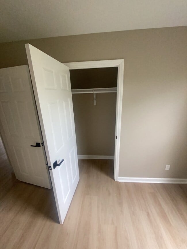 Photo - 3329D Moorewood Dr