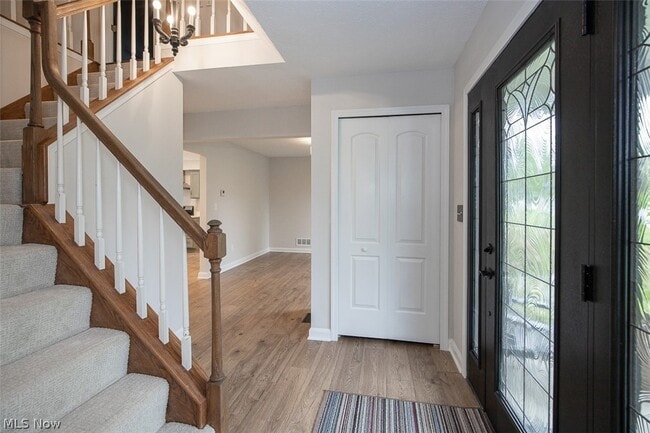 Photo - 7528 Lakedge Ct