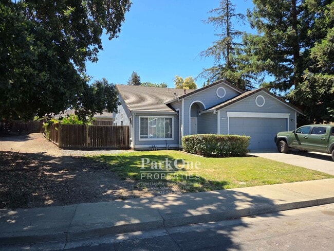 Building Photo - Beautifully Updated Home with Spacious Backyard in Concord!