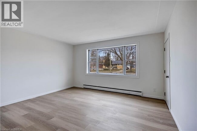 Photo - 1887-1889 WAVELL Street