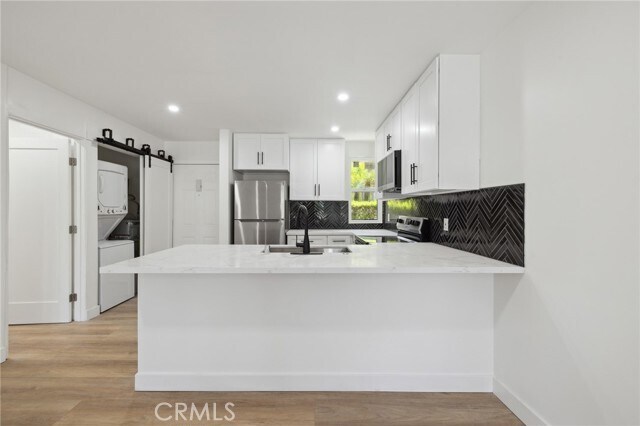 Photo - 17000 Burbank Blvd Unidad 110 Rental
