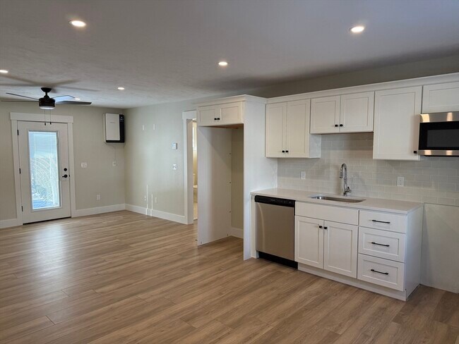 Photo - 480 Wareham St