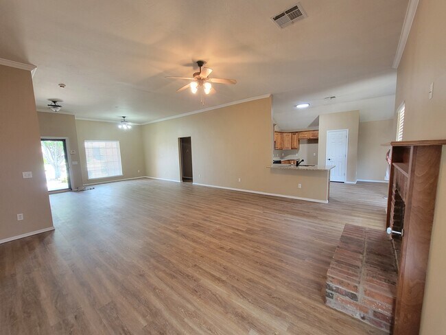 New flooring...entire home - 12409 Crystal Gardens Dr