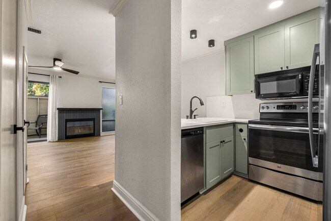 Photo - 5601 Walnut Ave