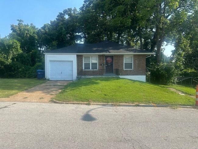 Building Photo - 6737 Kenwood Dr Rental