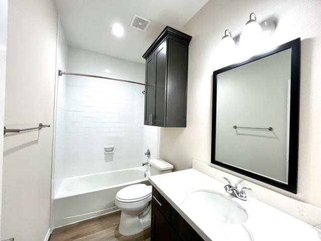 Photo - 851 Arbor Pnes Ct