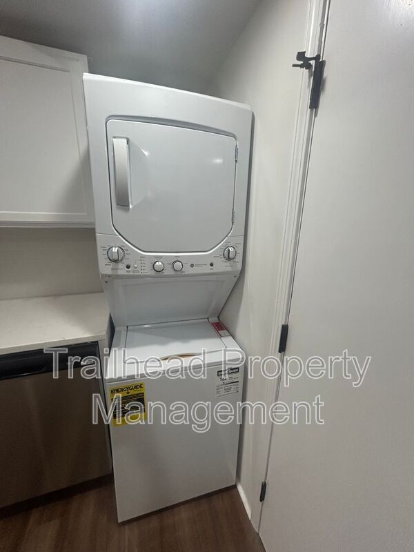 Photo - 316 E Gregory Blvd