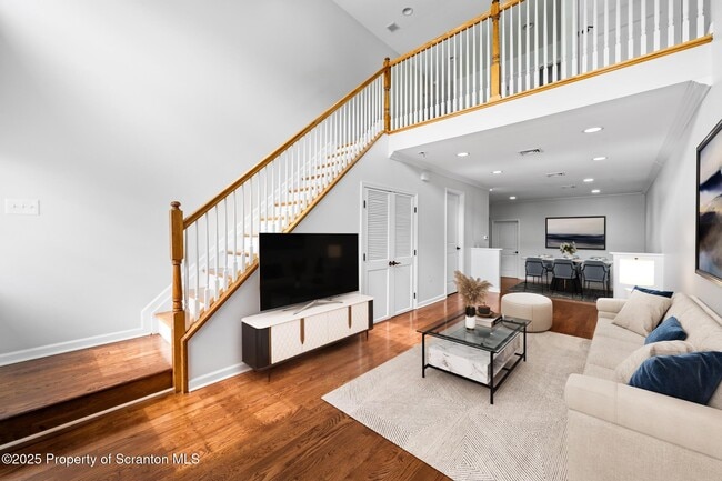 Photo - 609 Edith St