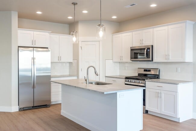Building Photo - 303 N Pennsylvania Ave Rental