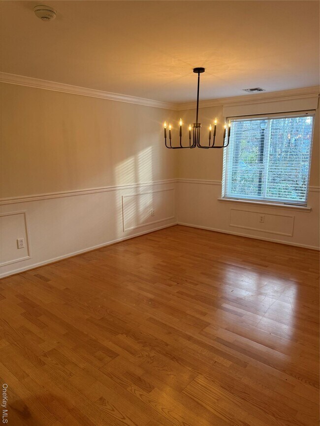 Photo - 586 Blue Ridge Dr