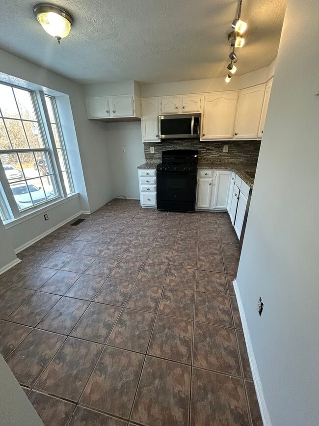 Photo - 3 Bedroom 1 1/2 bath townhome in Newark/Bear area