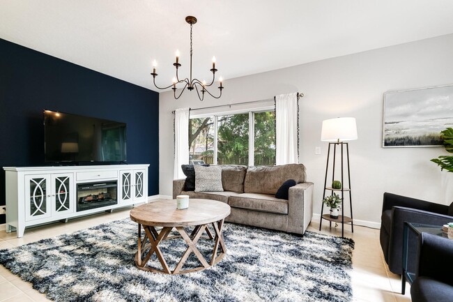 Photo - 13354 Georgian Ct