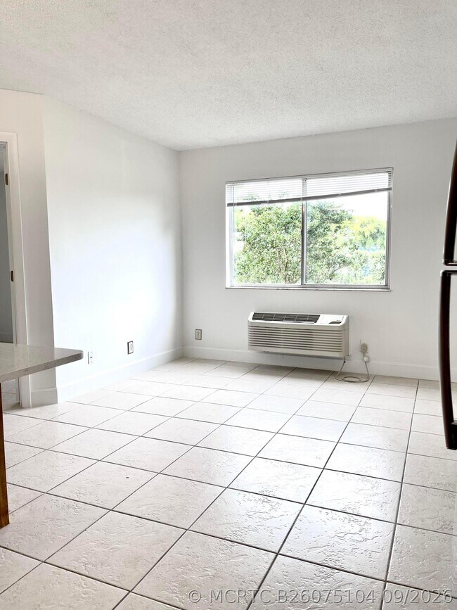 Photo - 3822 N University Dr Unit 3822