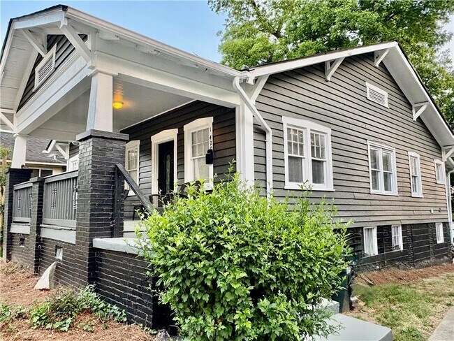 Photo - 1420 Ralph David Abernathy Blvd SW