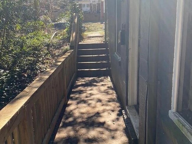 Photo - 1280 Stillwood Dr NE