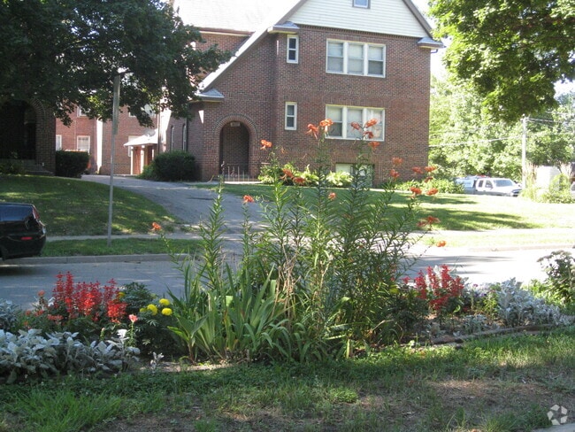Exterior - Kingman Gardens Rental