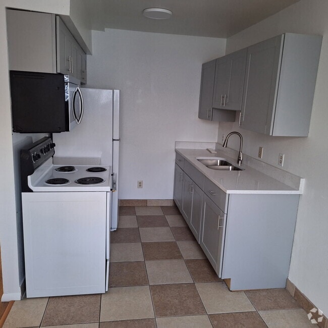 Building Photo - 1073 N 185 W Unit 1075 N 185 W Rental