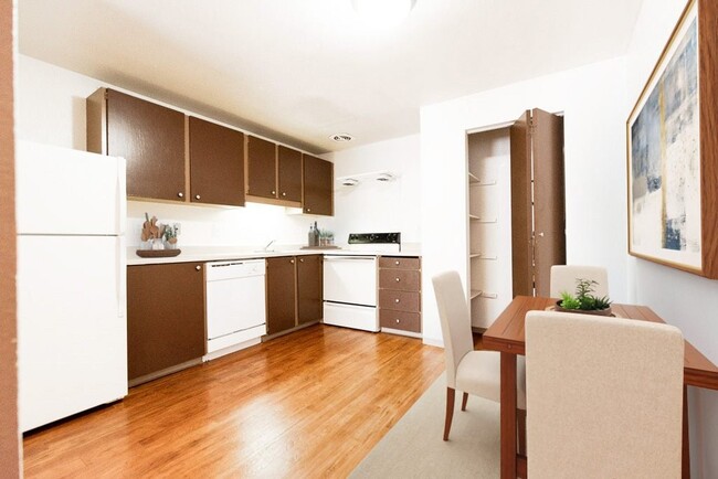 Building Photo - Harbor Oaks Rental