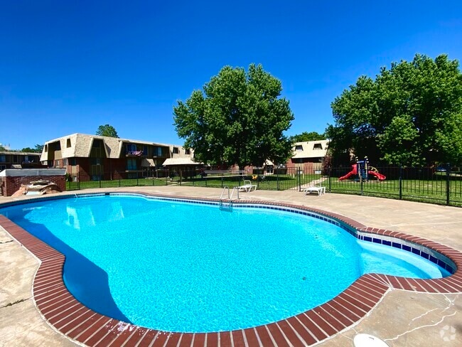 Back Pool - Magnolia Woods Rental