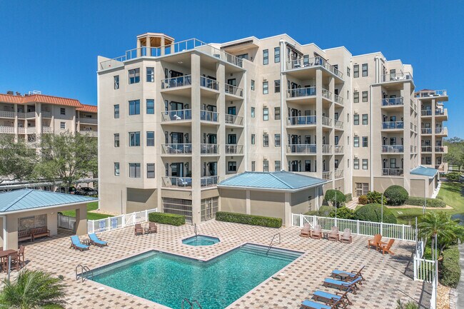 The Dunedin Grand Condominium - The Dunedin Grand Condominium