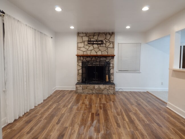 Photo - 4121 183rd St