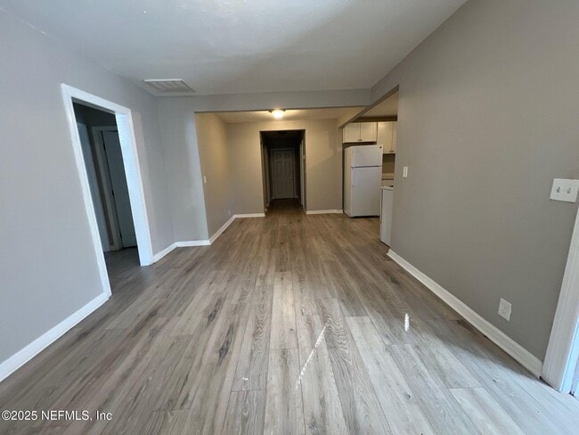 Photo - 3343 Nolan St