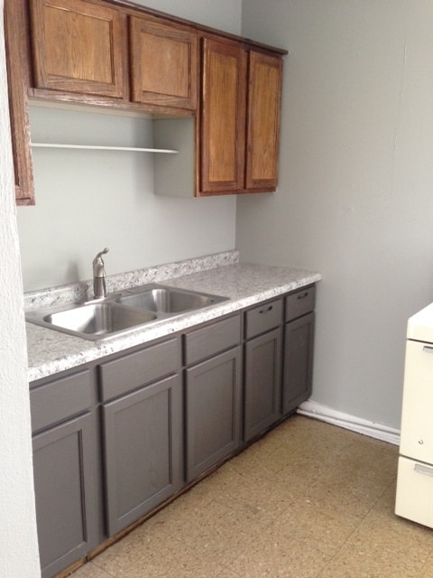 Photo - 222 N Dewey St