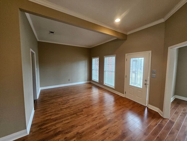 Photo - 442 Country Club Rd