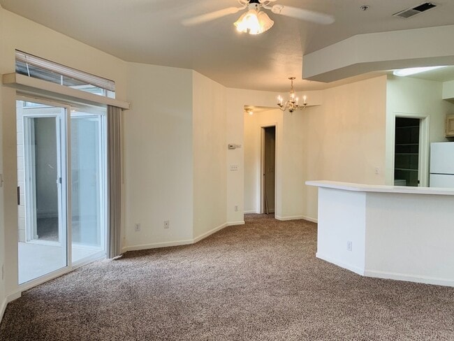 Photo - 1 Bed/1 Bath Condo - Great Location!