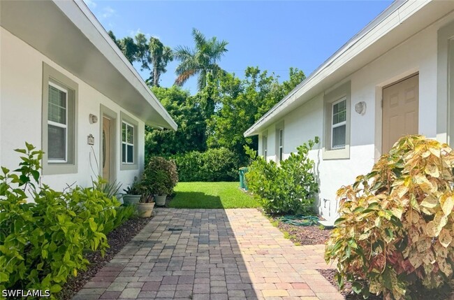 Photo - 746 109th Ave N