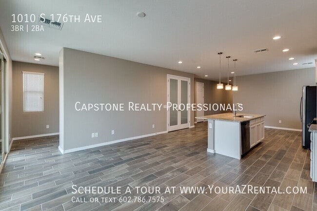 Photo - 1010 S 176th Ave