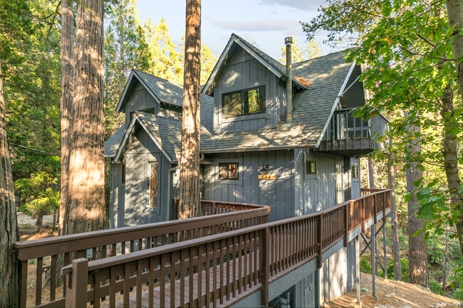 Building Photo - 644 N Grass Valley Rd Rental