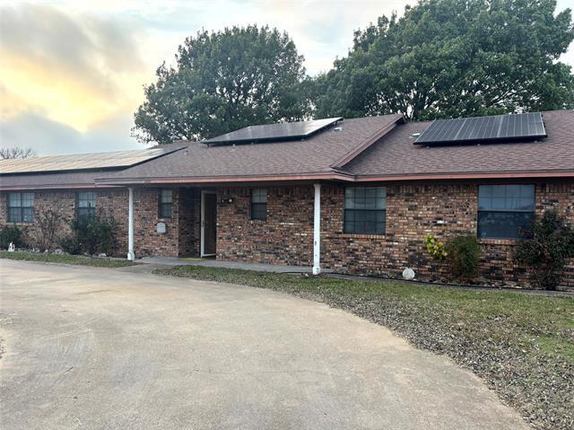 Photo - 100 Yorkshire Dr