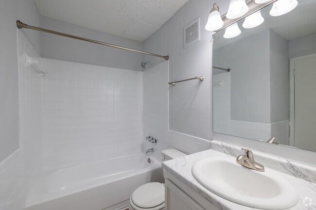2BR - Full Bathroom