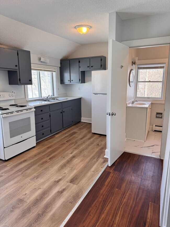 Photo - 317 S Main St Unit 6