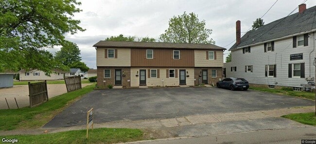 Building Photo - 1312 E 38th St Rental
