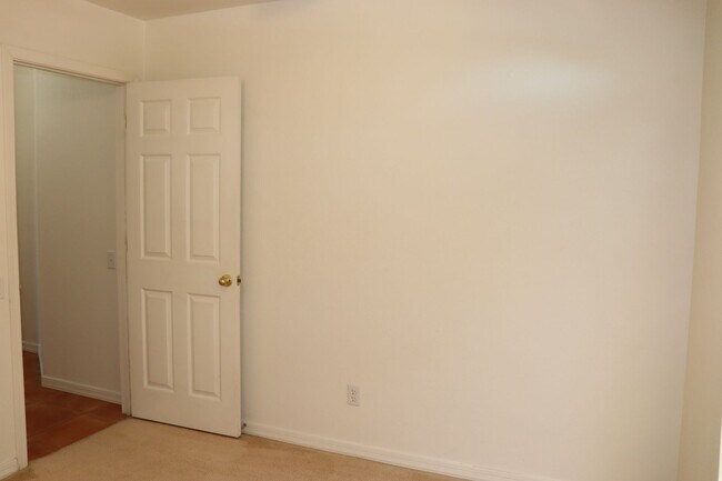 Photo - East Side 3 Bed 2 Bath Energy Efficient Pulte Home