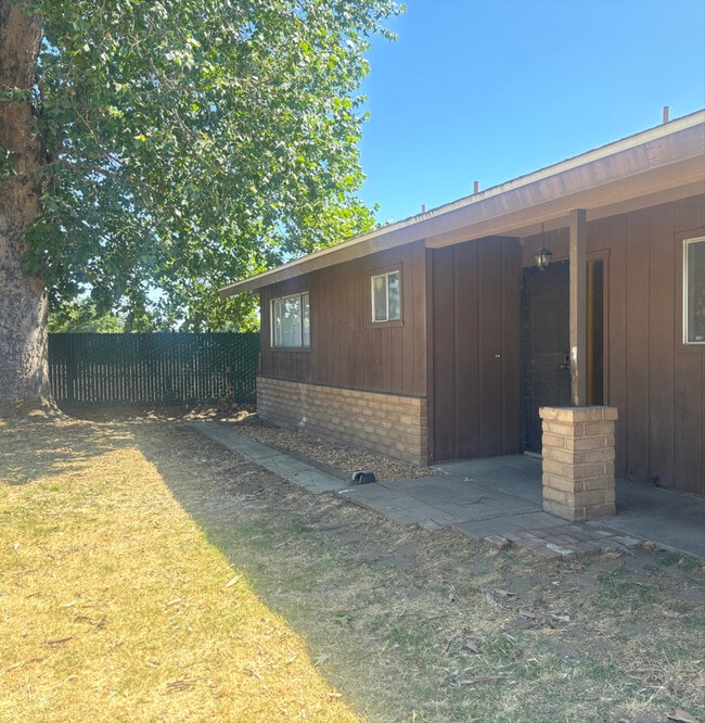 Building Photo - 31397 Rd 204 Rental