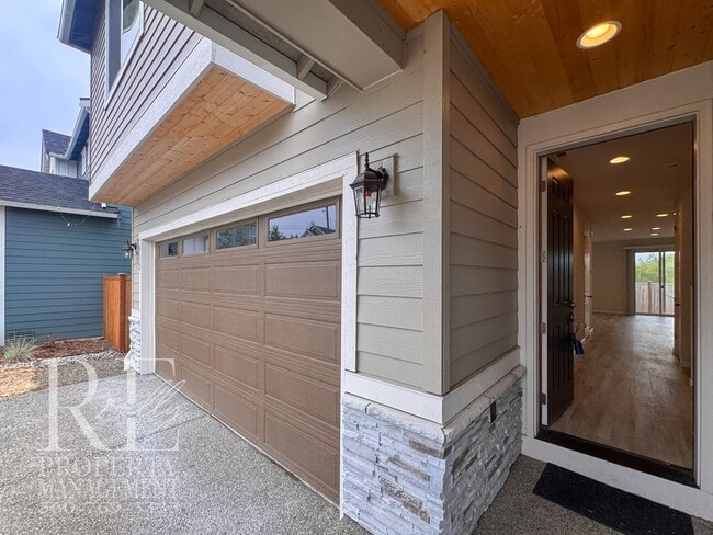 Photo - 10352 Chimes Pl NW
