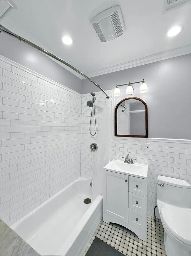 Photo - 346.5 8th St