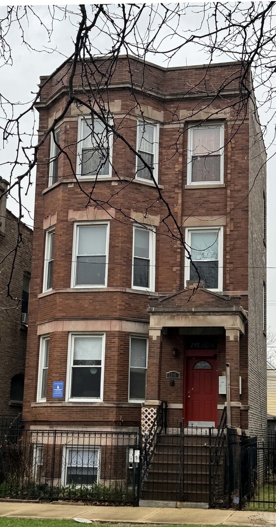 Building Photo - 2318 S Marshall Blvd Unit 2