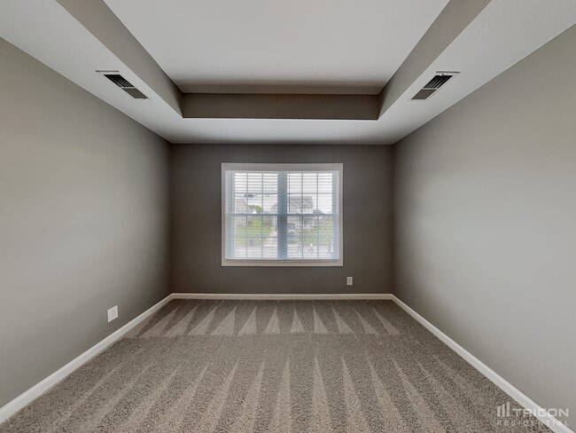 Photo - 1335 Loren Circle