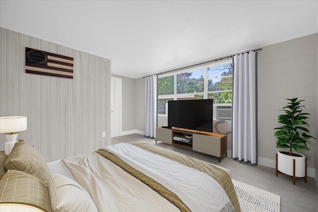 Photo - 907 Columbia St