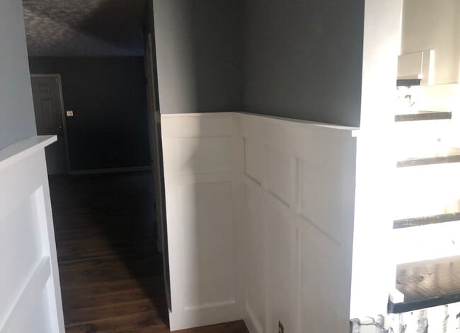 Building Photo - 2BR/ 1.5BA Townhouse in Bearden w/ 1 car garage