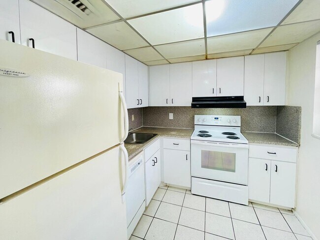 Photo - 15600 NW 7th Ave